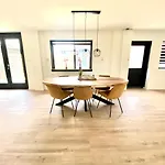 The Island Life House 2 *